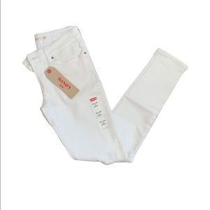 Levi’s White Ripped Jeans!